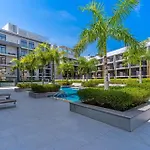 Exquisite Living I Pool View I High Speed Wi-Fi