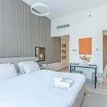 Exquisite Living I Pool View I High Speed Wi-Fi