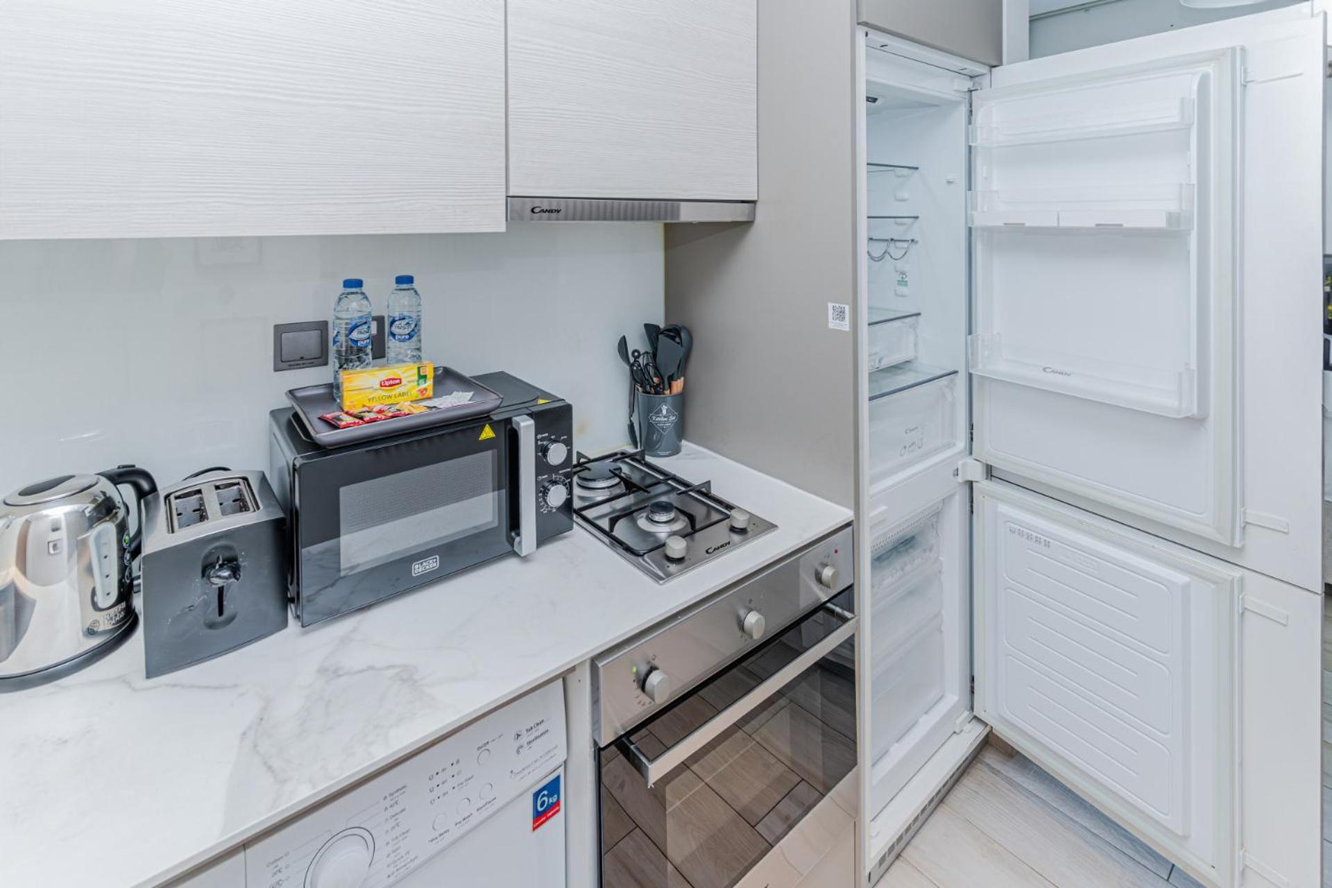 Apartment Exquisite Living I Pool View I High Speed Wi-fi Dubai